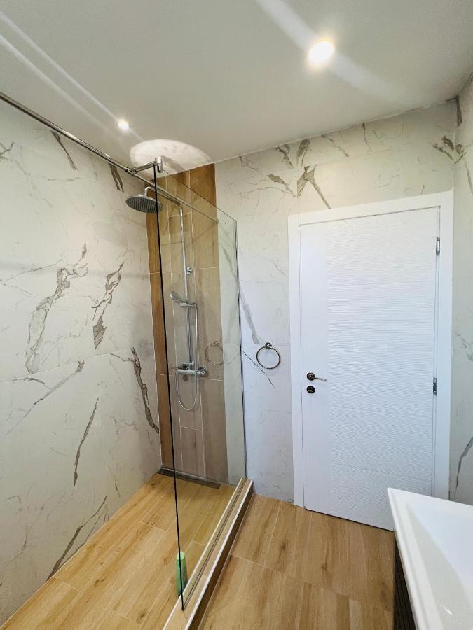 Apartment Luxury Explorer Podgorica Eksteriør billede