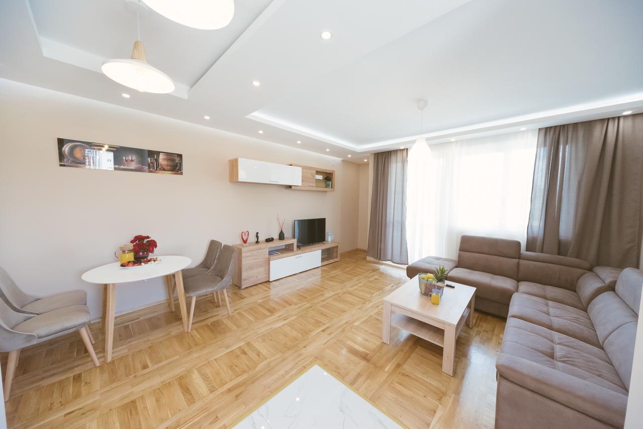 Apartment Luxury Explorer Podgorica Eksteriør billede